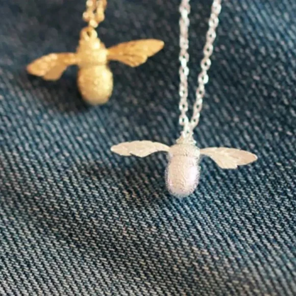!NEW Gold Bee Necklace | 18k/.925 Adjustable Size - Picture 13 of 16